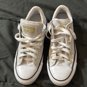 ConverseWomen’s  Gray with white Polka Dots Sneakers